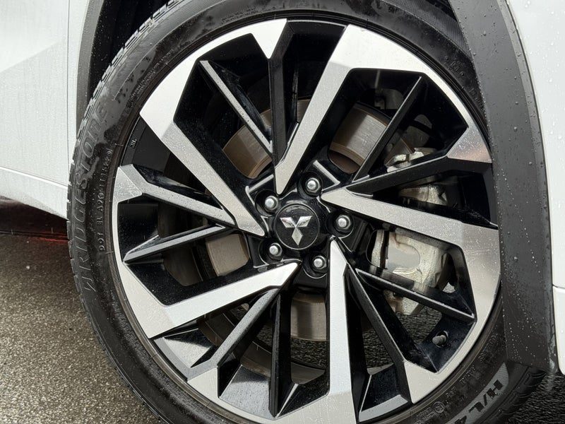 2022 Mitsubishi Outlander VRX 2.5P/4WD/CVT, photo 3