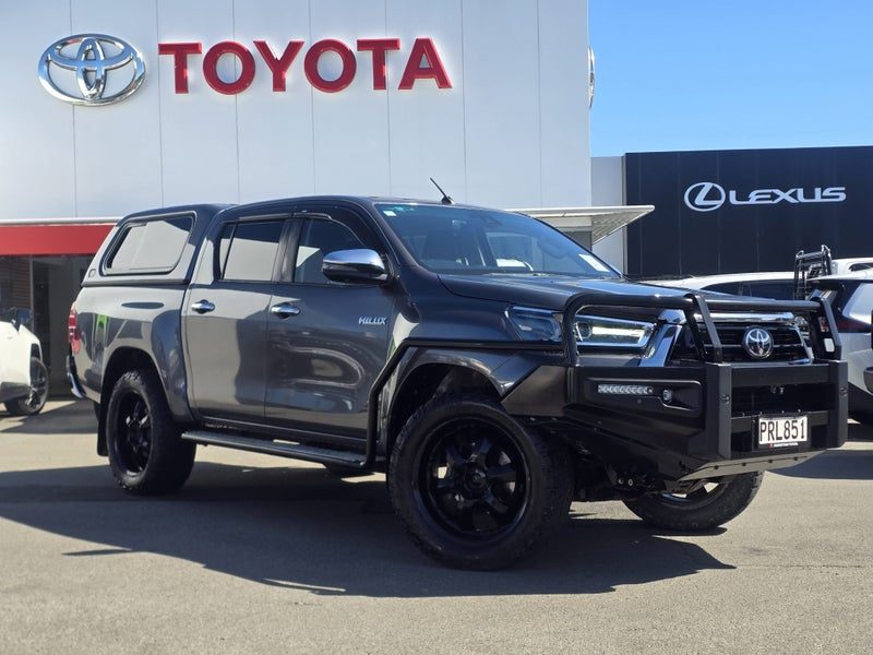 2023 Toyota Hilux SR5 2.8DT 6MT 4WD