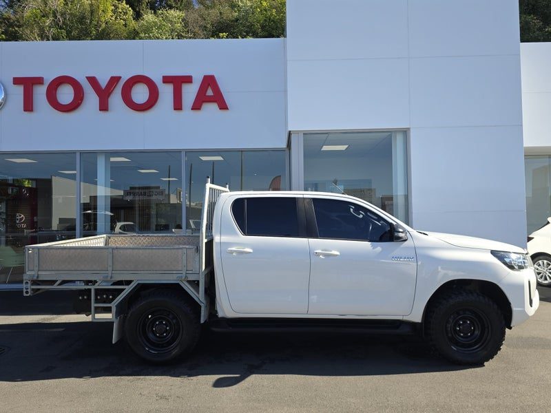2023 Toyota Hilux SR 2.8DT 4WD Flat Deck Auto, photo 2