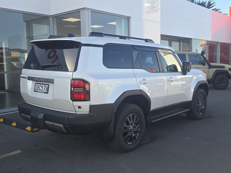 2024 Toyota Land Cruiser Prado VX 2.7P Auto, photo 3