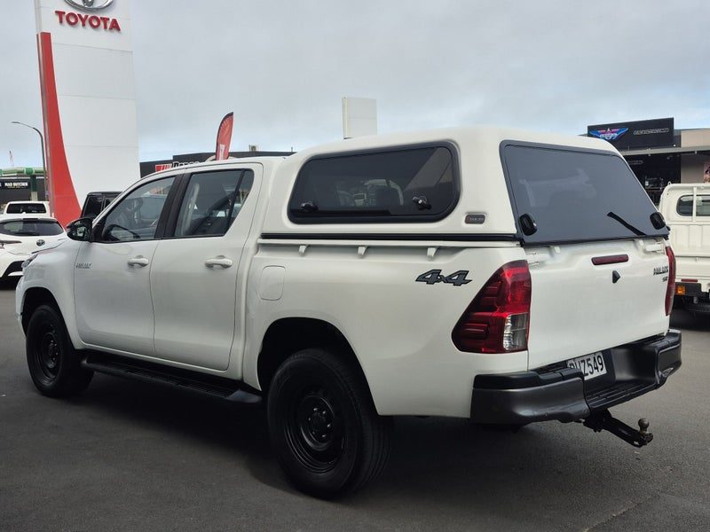 2023 Toyota Hilux SR 2.8DT 4WD Auto, photo 3