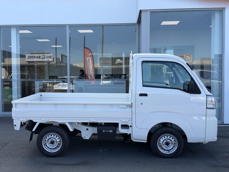 2025 Daihatsu Hijet, photo 2