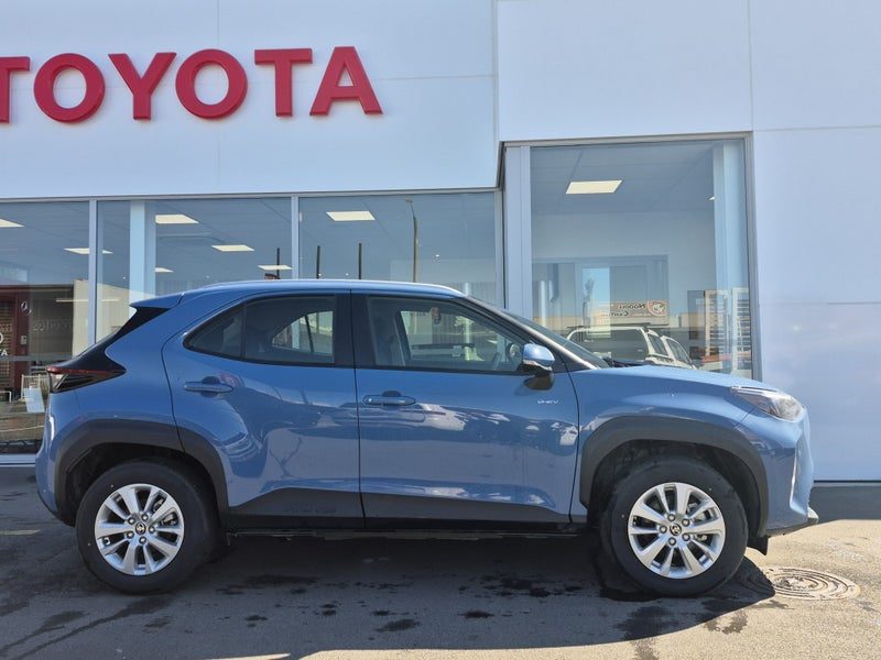 2025 Toyota Yaris Cross GX 1.5P Hybird Auto, photo 2