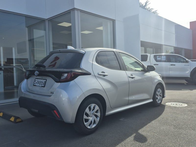 2022 Toyota Yaris X 1.5P HYBRID Auto GX, photo 3