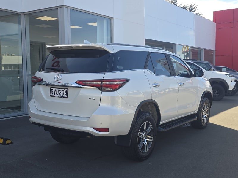 2021 Toyota Fortuner GXL 2.8DT 4WD Auto, photo 3