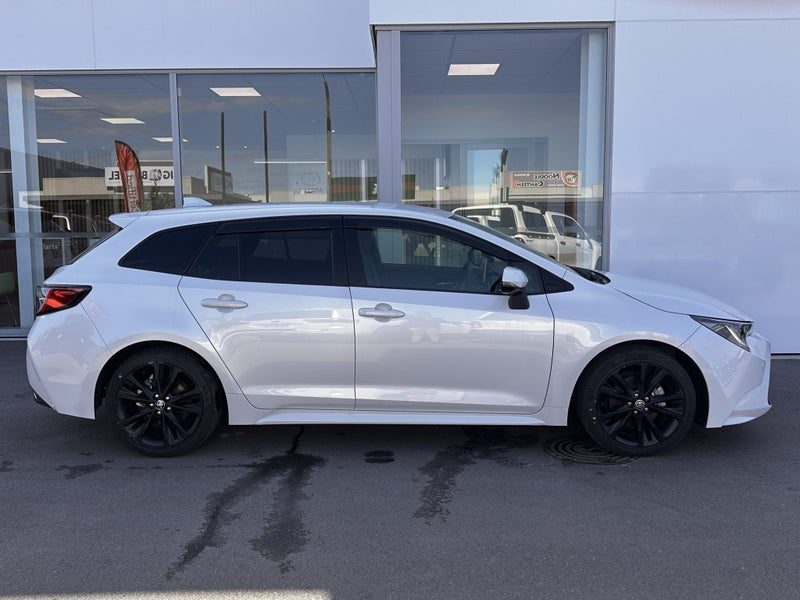 2022 Toyota Corolla Touring WxB 1.8p Hybrid, photo 2