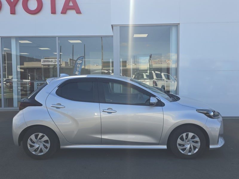 2021 Toyota Yaris X 1.5P HYBRID Auto, photo 2