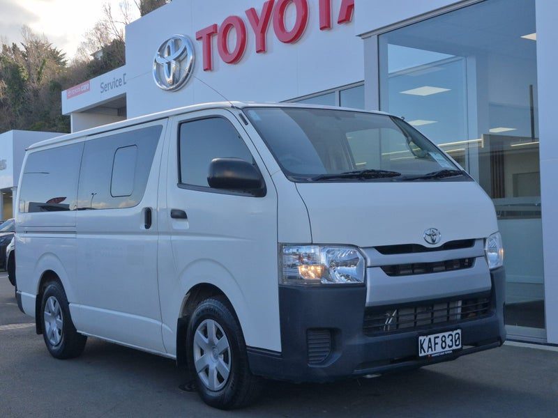 2016 Toyota Hiace ZL 3.0DT 2WD Auto 5Seat