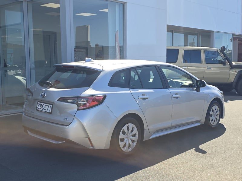 2022 Toyota Corolla Touring, photo 3