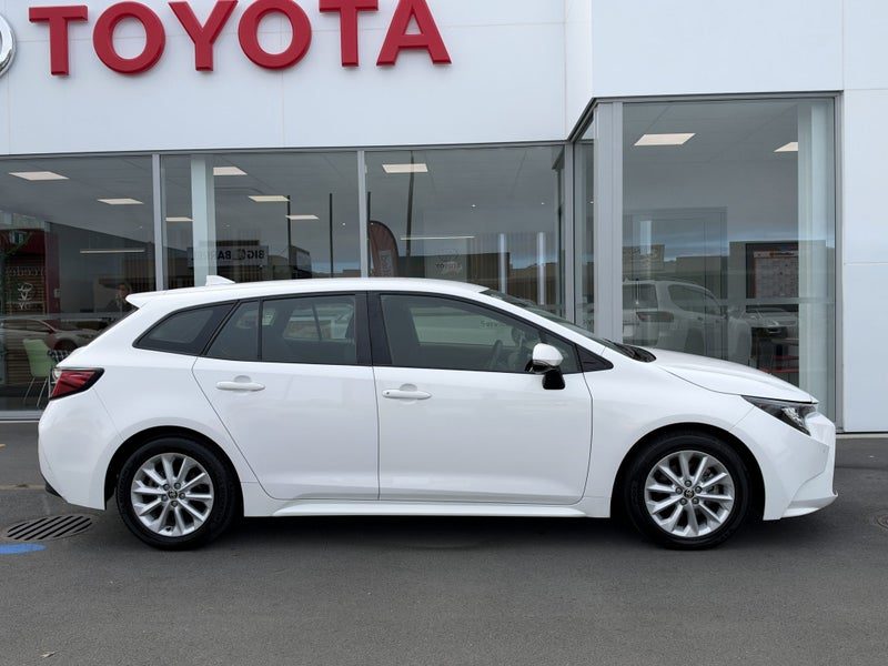 2022 Toyota Corolla GX 1.8P Wagon Auto, photo 2