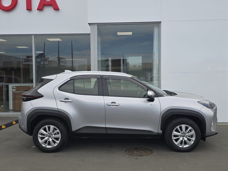 2024 Toyota Yaris Cross GX 1.5P HYBRID Auto, photo 2