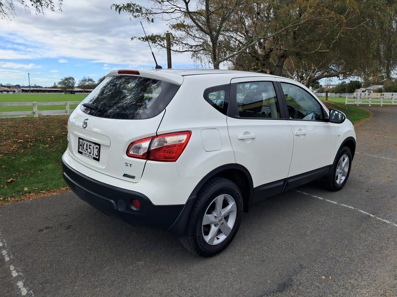 2014 Nissan Qashqai 2.0 St At, photo 3