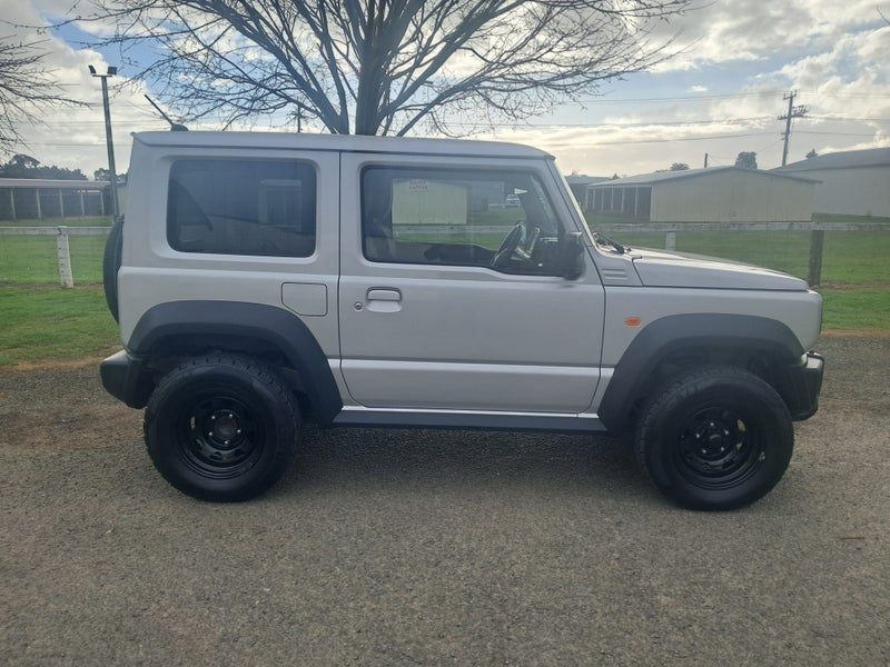 2022 Suzuki Jimny Sierra 1.5P/4Wd/5Mt, photo 2