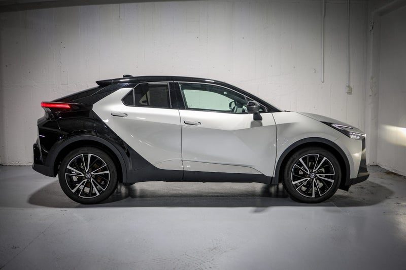 2026 Toyota C-HR Limited 1.8Ph/HD, photo 2