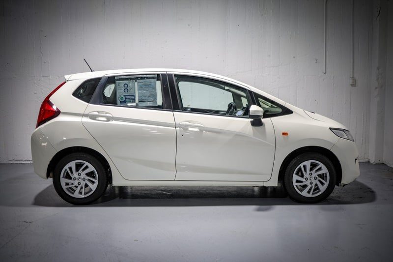 2015 Honda Jazz S, photo 3