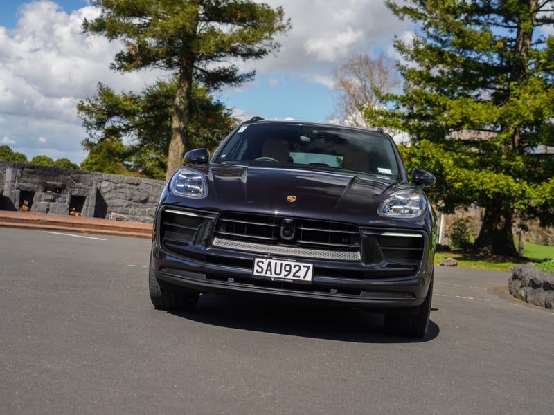 2023 Porsche Macan 2.0P 4WD 7AM 4Dr Wagon, photo 3