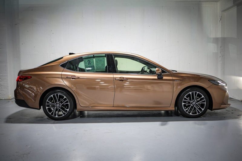 2024 Toyota Camry ZR Hybrid, photo 2
