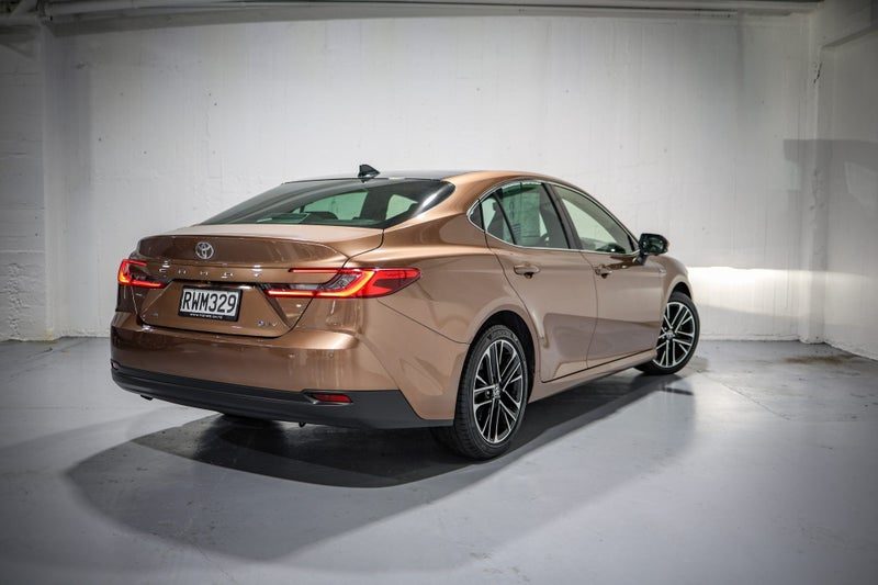 2024 Toyota Camry ZR Hybrid, photo 3