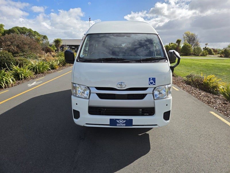 2020 Toyota Hiace Mobility Wheel Chair, photo 2