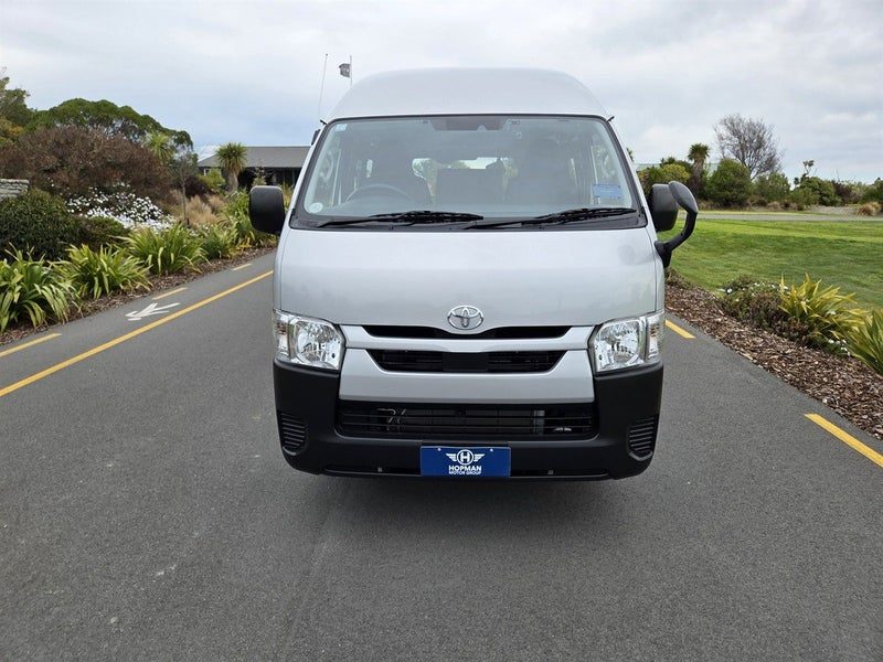 2020 Toyota Hiace High Roof 2.0P 5dr 6AT, photo 2