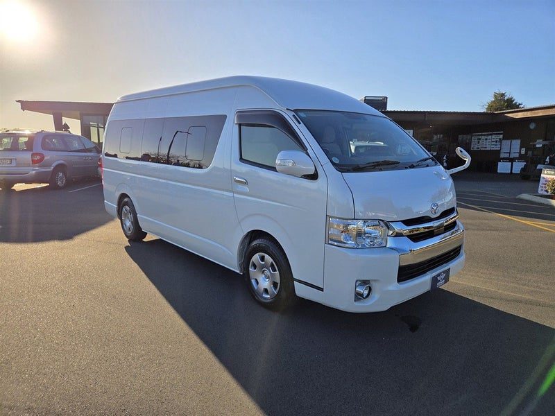 2019 Toyota Hiace 12 Seat 2.8TD GL Minibus, photo 3