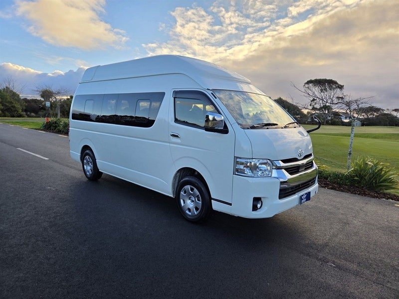 2021 Toyota Hiace ZX Campervan 4WD 2.7 6AT, main photo