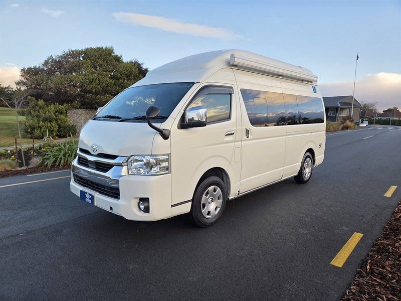 2021 Toyota Hiace ZX Campervan 4WD 2.7 6AT, photo 3