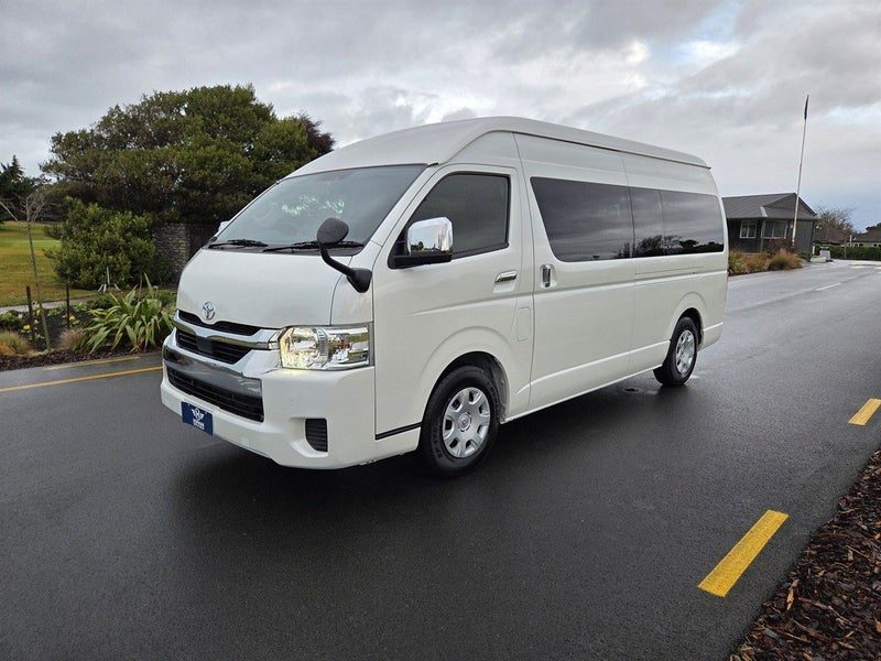 2026 Toyota Hiace Grand Cabin Tourer 10 Seat, photo 3