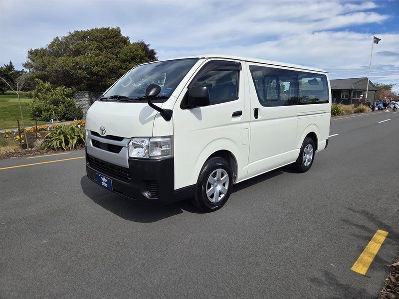 2021 Toyota Hiace Petrol 2.0 5 Door LWB 6AT, photo 3
