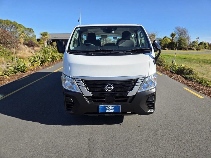 2022 Nissan NV350 5 Door 2.0 Petrol, photo 2