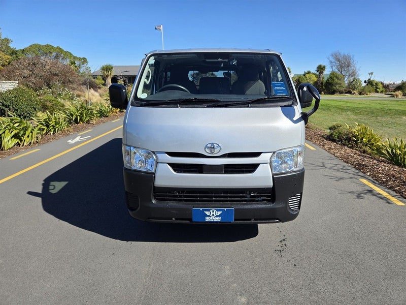 2020 Toyota Hiace Diesel 2.8 TD 9 Seat, photo 2