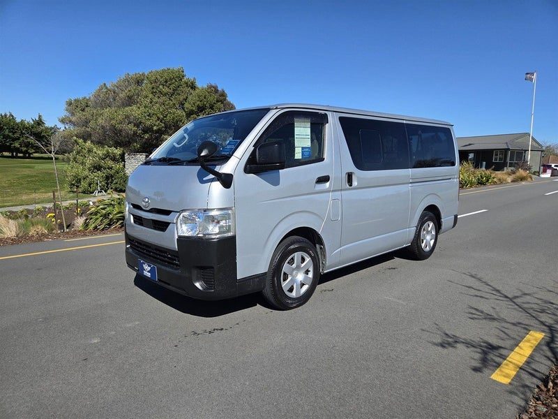2020 Toyota Hiace Diesel 2.8 TD 9 Seat, photo 3