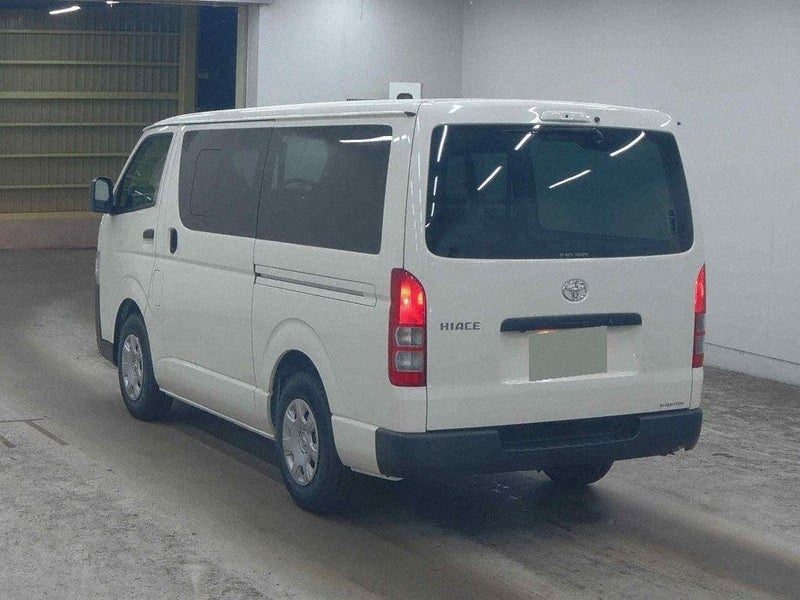 2026 Toyota Hiace Diesel 2.8 TD 5 Door LWB 6AT, photo 2