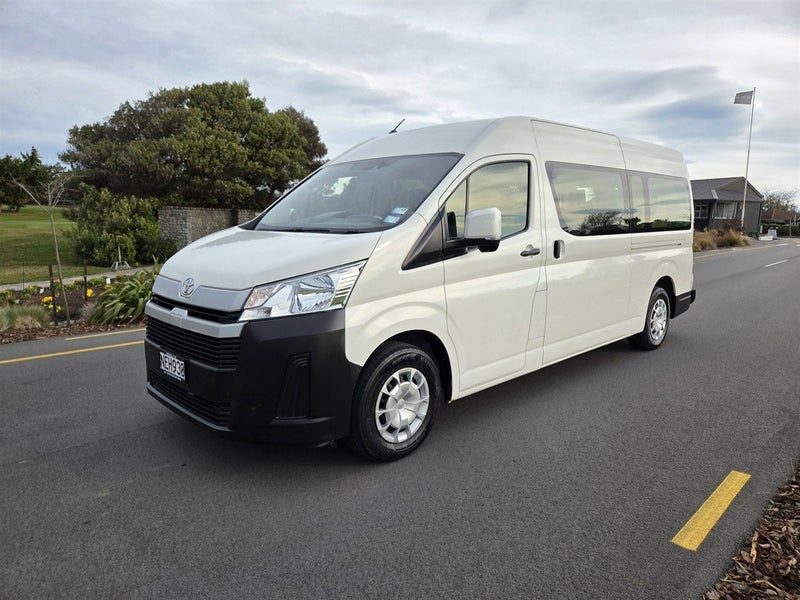 2020 Toyota Hiace ZX 10 Seat MB 2.8TD/6AT, photo 3