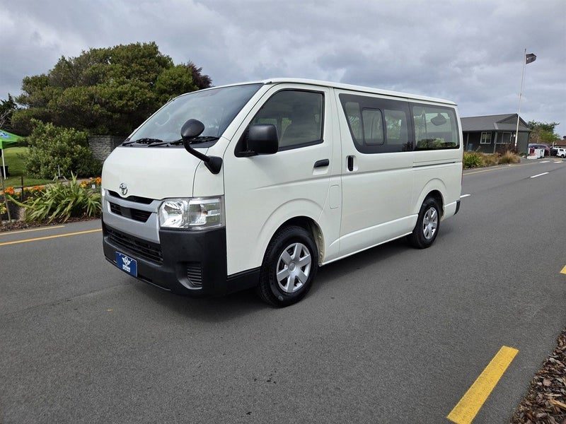 2020 Toyota Hiace Petrol 2.0 6AT LWB, photo 3