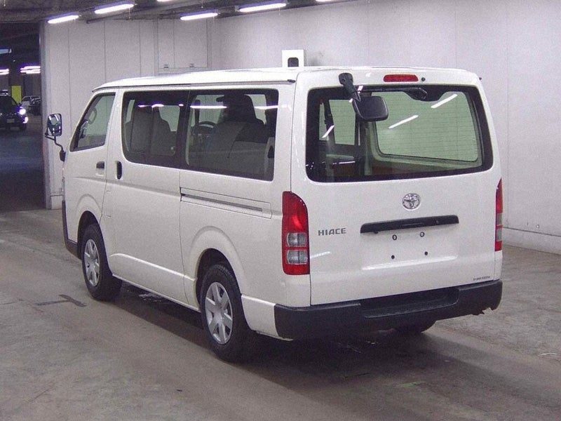 2020 Toyota Hiace VAN 5D 4WD DX, photo 3
