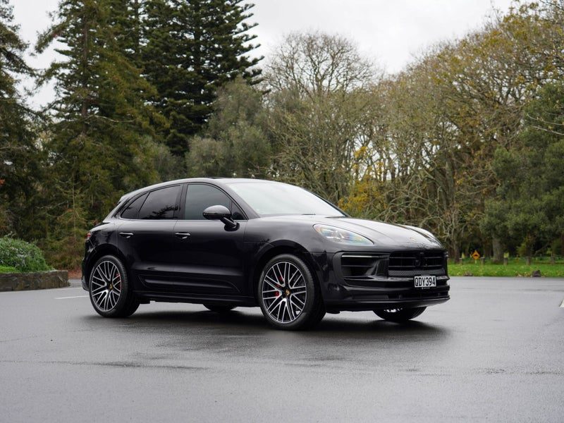 2023 Porsche Macan S 2.9P 4WD 7A 4Dr Wagon, main photo