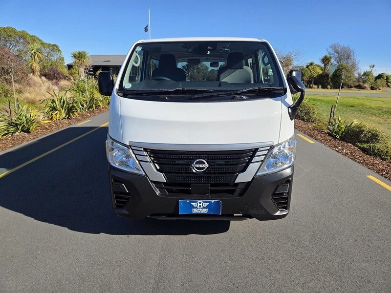 2022 Nissan NV350 5 Door 2.0 Petrol, photo 2