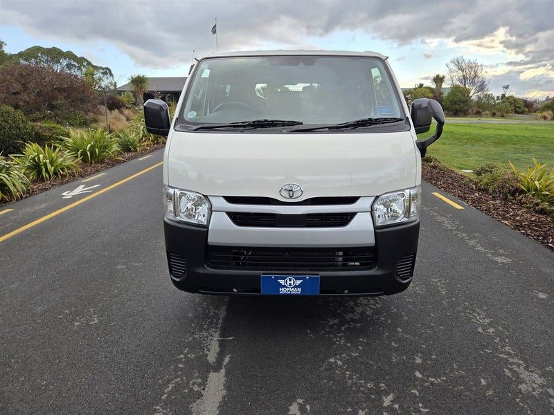 2021 Toyota Hiace Diesel 2.8 TD 9 Seat, photo 2