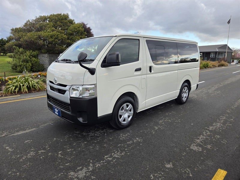 2021 Toyota Hiace Diesel 2.8 TD 9 Seat, photo 3