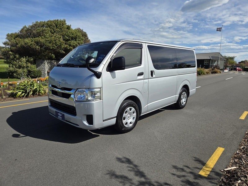2021 Toyota Hiace Diesel 2.8TD GL 5dr LWB 6AT, photo 3