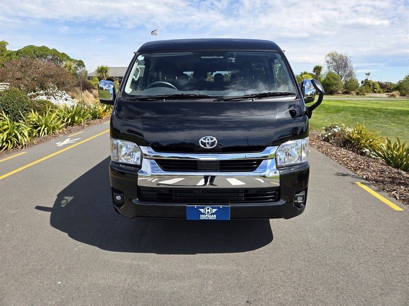2025 Toyota Hiace 10 Seat 2.7P 4WD GL Package, photo 2