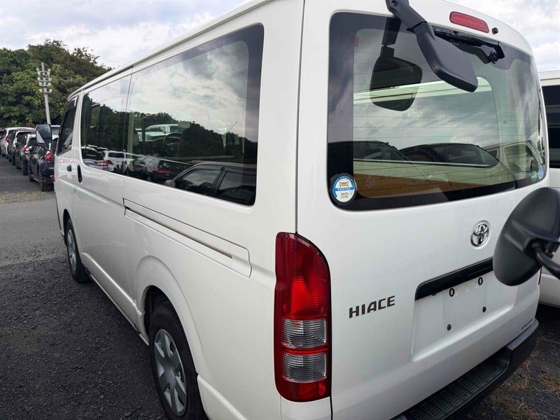 2020 Toyota Hiace VAN DX, photo 2