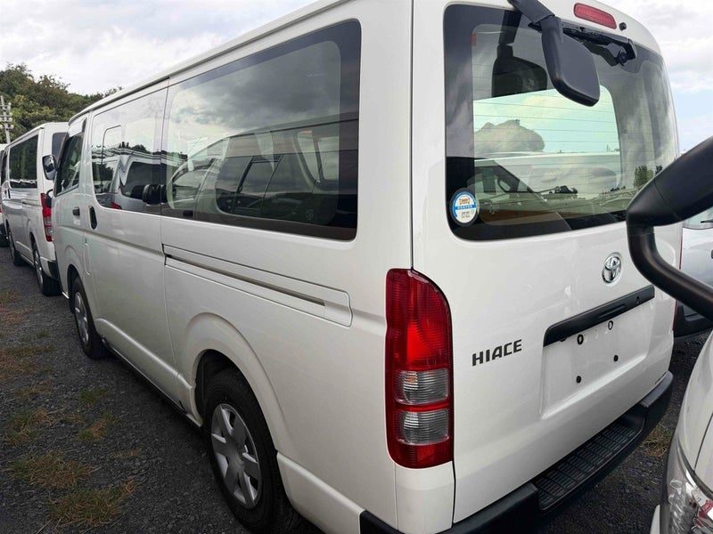 2020 Toyota Hiace VAN DX, photo 2