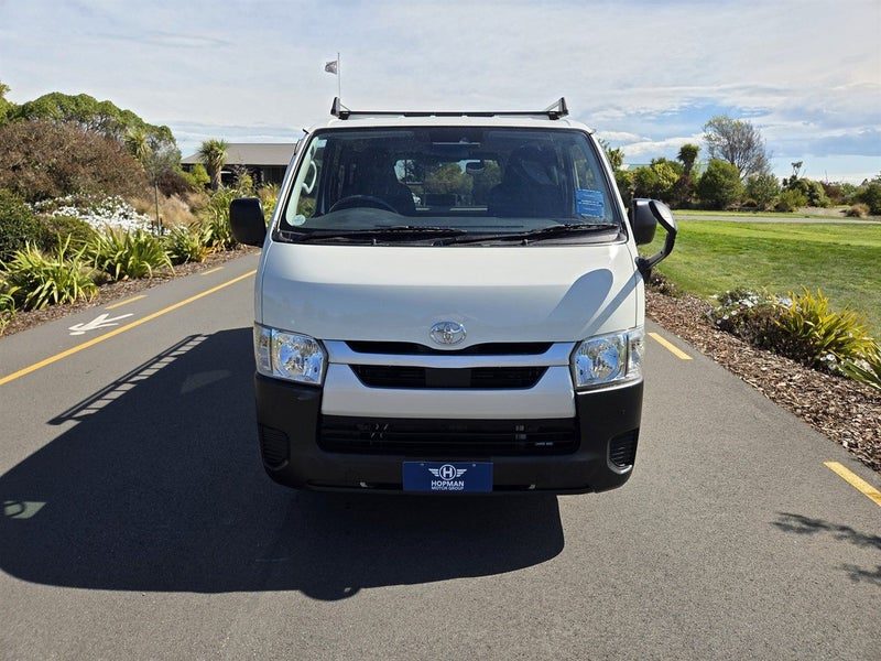 2023 Toyota Hiace Diesel 2.8 TD 5 Door LWB 6AT, photo 2