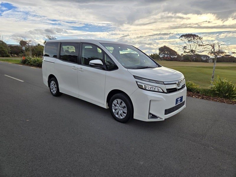 2020 Toyota Voxy Mobility Welcab, main photo