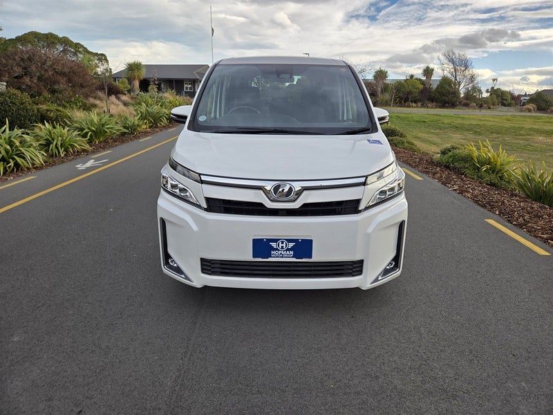 2020 Toyota Voxy Mobility Welcab, photo 2