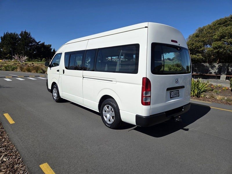 2010 Toyota Hiace 11 Seat 3.0TD ZX, photo 3