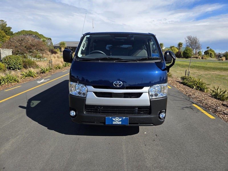2021 Toyota Hiace Petrol 2.0 5 Door LWB 6AT, photo 2