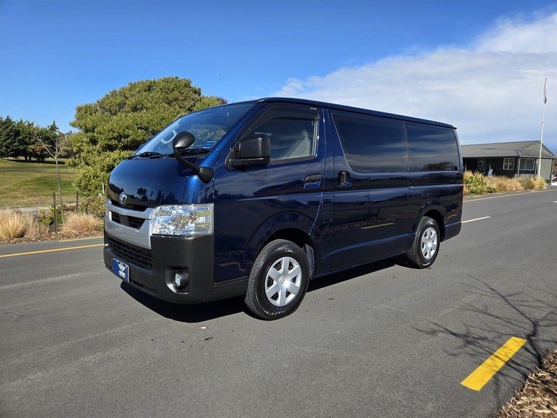 2021 Toyota Hiace Petrol 2.0 5 Door LWB 6AT, photo 3